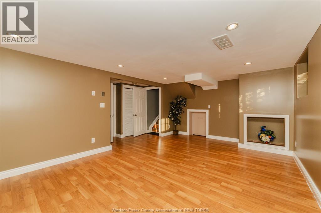 3018 Grandview Street, Windsor, Ontario  N8T 2L9 - Photo 17 - 26021669