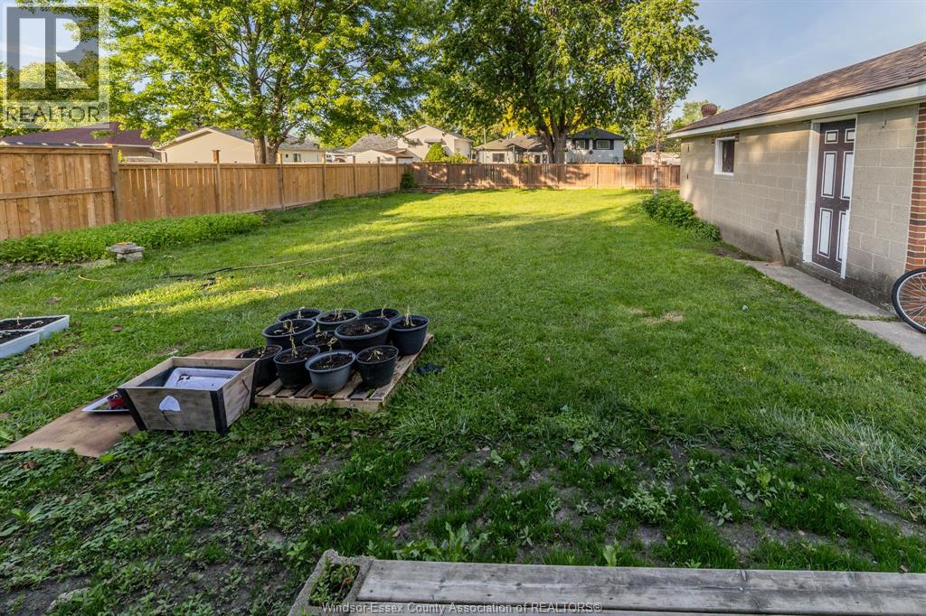 3018 Grandview Street, Windsor, Ontario  N8T 2L9 - Photo 22 - 26021669