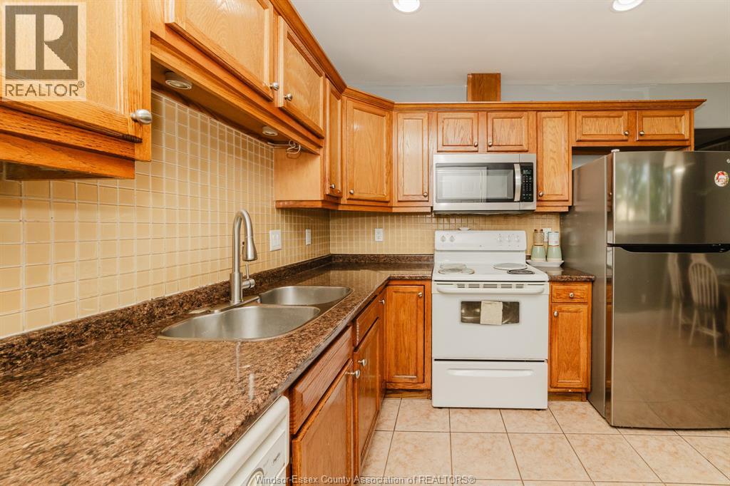 3018 Grandview Street, Windsor, Ontario  N8T 2L9 - Photo 9 - 26021669