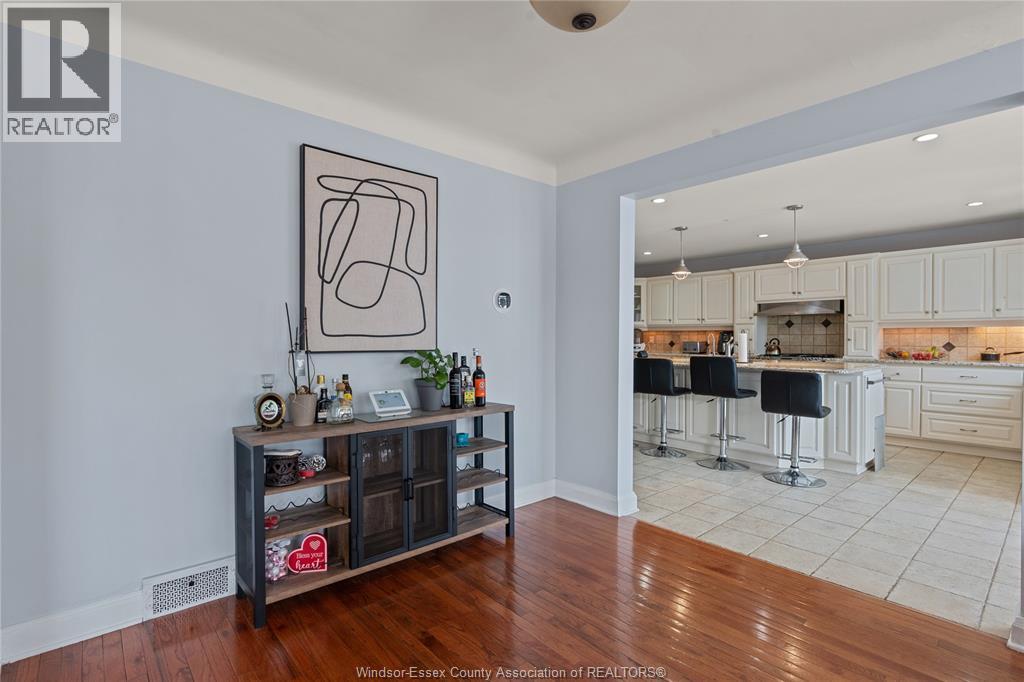 282 Rossini Unit# Upper, Windsor, Ontario  N8N 2Z1 - Photo 11 - 26021686