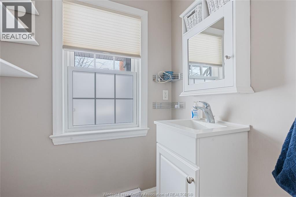 282 Rossini Unit# Upper, Windsor, Ontario  N8N 2Z1 - Photo 18 - 26021686