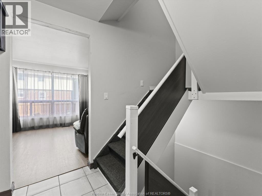 22 Taylor Avenue, Chatham, Ontario  N7L 2T5 - Photo 4 - 26021658