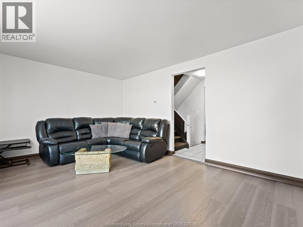 22 Taylor Avenue, Chatham, Ontario  N7L 2T5 - Photo 5 - 26021658