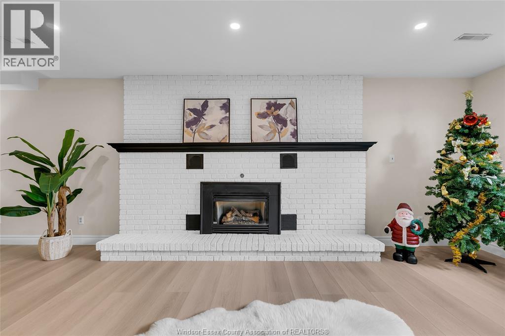 2854 Mangin Crescent, Windsor, Ontario  N9E 4K7 - Photo 26 - 26021700