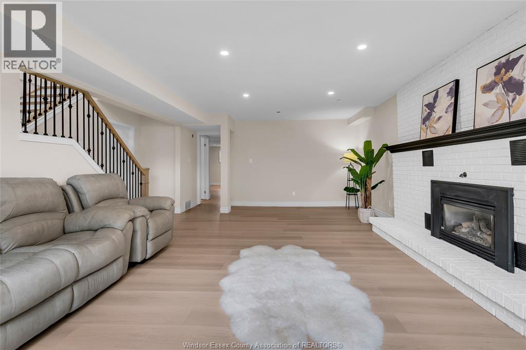 2854 Mangin Crescent, Windsor, Ontario  N9E 4K7 - Photo 27 - 26021700
