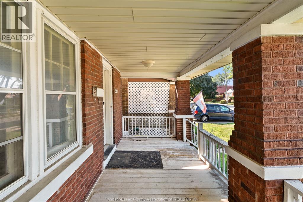 2284 Fraser Avenue, Windsor, Ontario  N8X 3Z7 - Photo 9 - 26021462