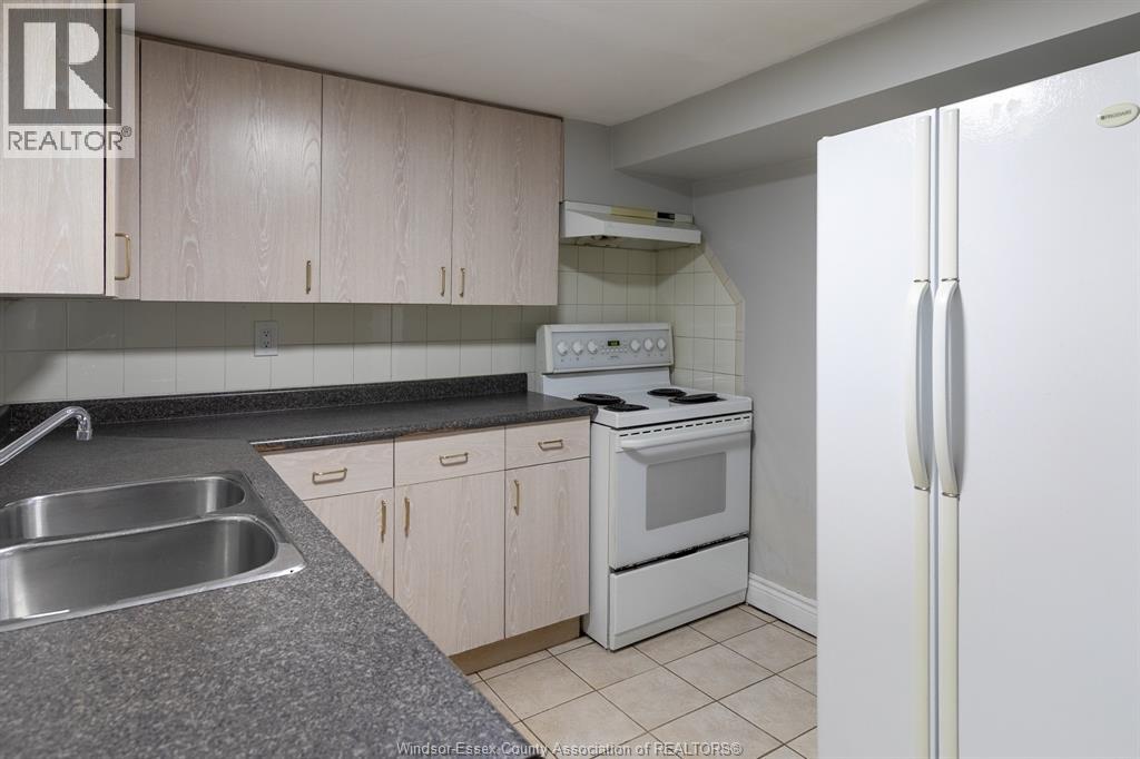 1761 Benjamin Avenue, Windsor, Ontario  N8X 4N7 - Photo 21 - 26021013
