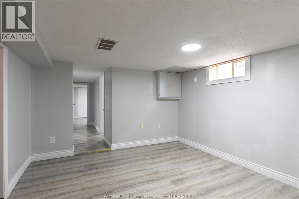1761 Benjamin Avenue, Windsor, Ontario  N8X 4N7 - Photo 22 - 26021013