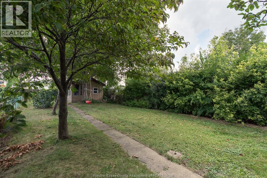 1761 Benjamin Avenue, Windsor, Ontario  N8X 4N7 - Photo 29 - 26021013