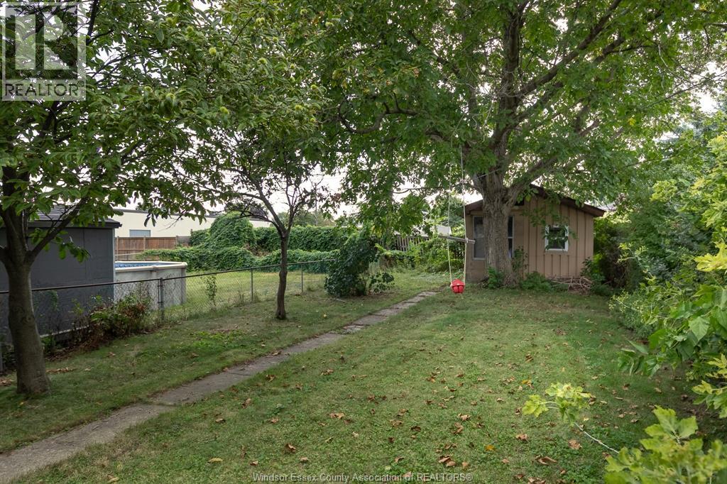 1761 Benjamin Avenue, Windsor, Ontario  N8X 4N7 - Photo 30 - 26021013