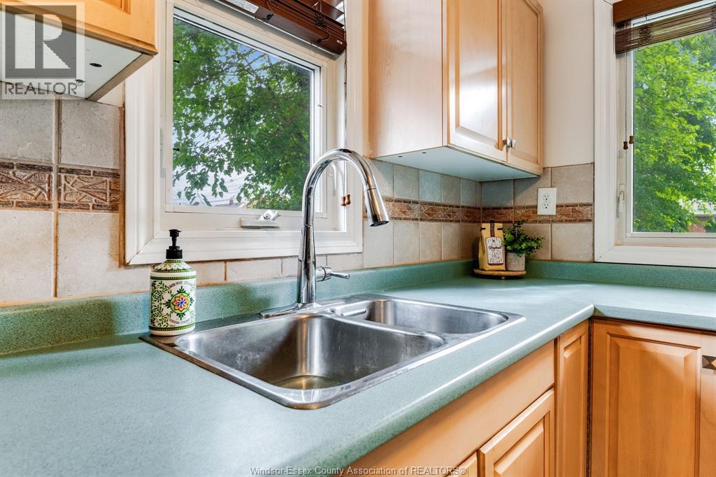 870 St. Louis, Windsor, Ontario  N8S 2K5 - Photo 5 - 26021547
