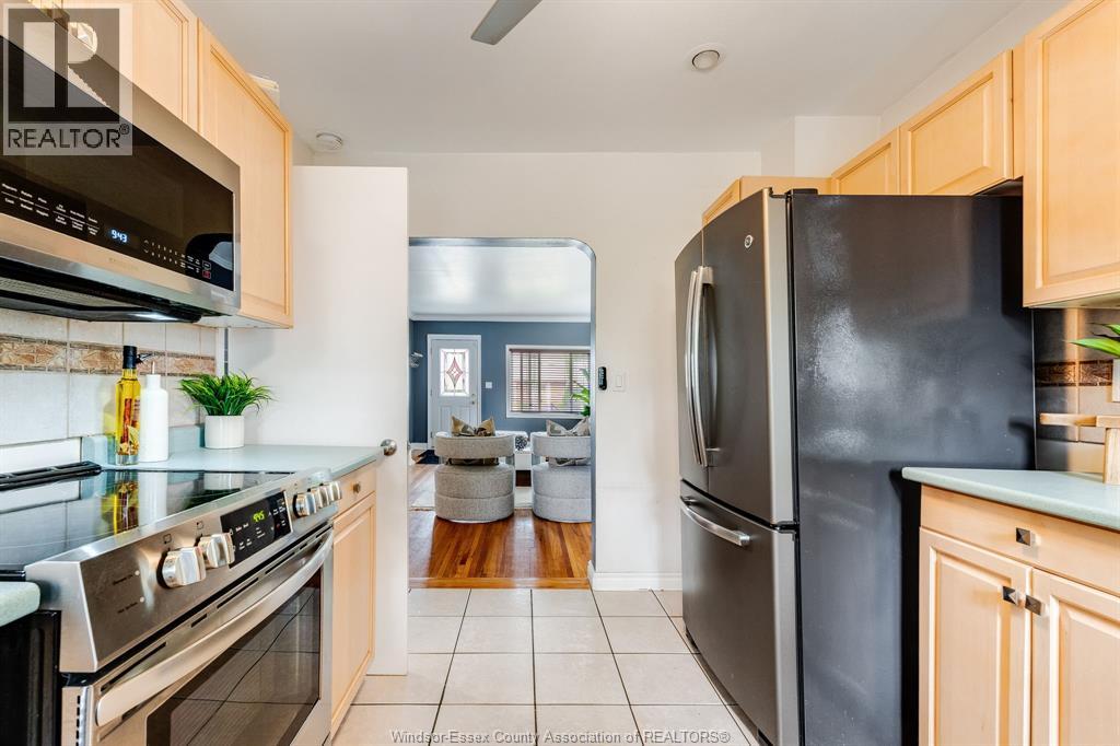 870 St. Louis, Windsor, Ontario  N8S 2K5 - Photo 6 - 26021547