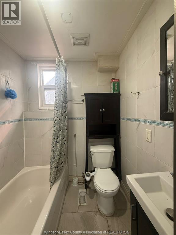 688 Campbell, Windsor, Ontario  N9B 2H7 - Photo 7 - 26021775