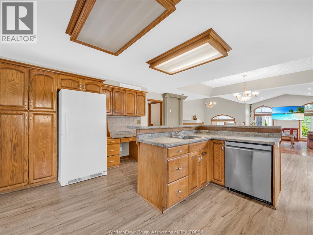 43 Sandy Lake Drive, Leamington, Ontario  N8H 5K4 - Photo 25 - 26021804