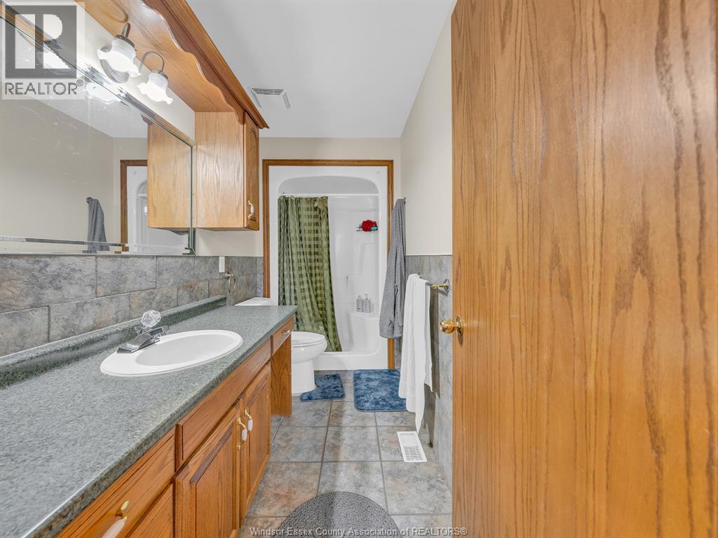 43 Sandy Lake Drive, Leamington, Ontario  N8H 5K4 - Photo 34 - 26021804