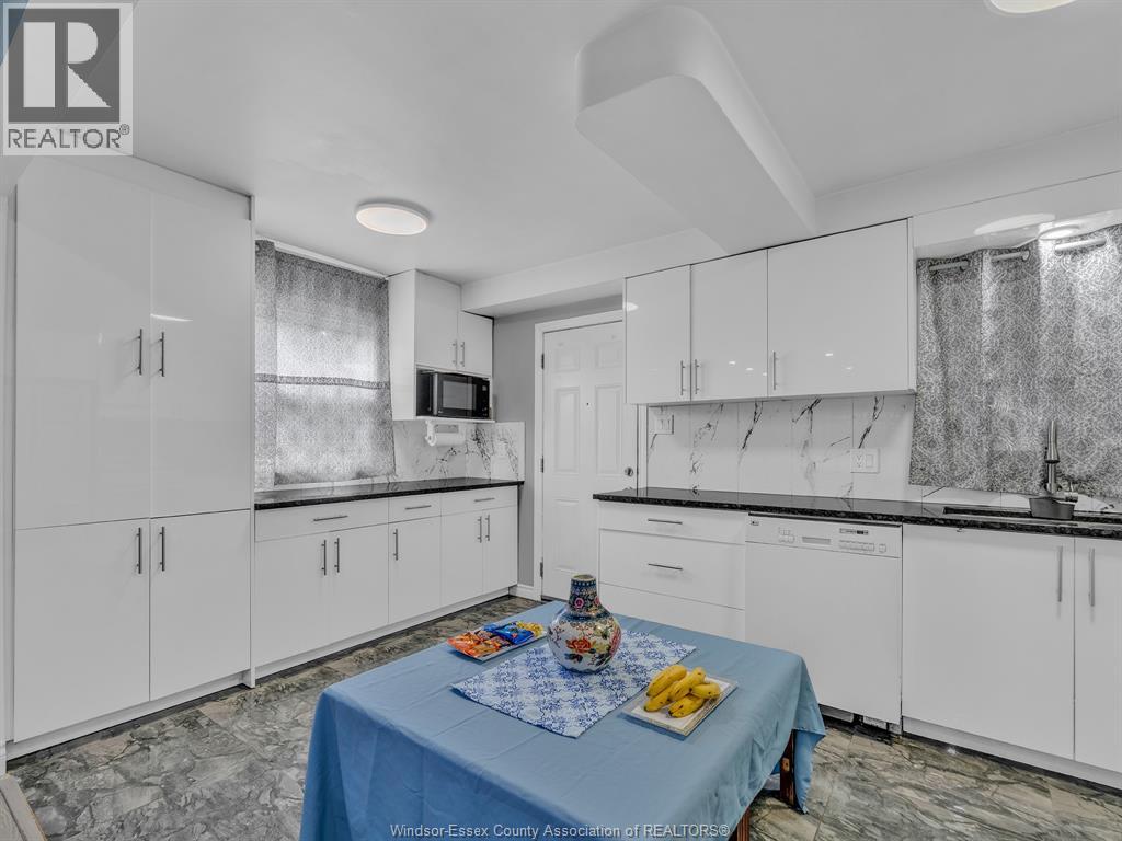 7640 Wyandotte Street East, Windsor, Ontario  N8S 1S5 - Photo 10 - 26021801
