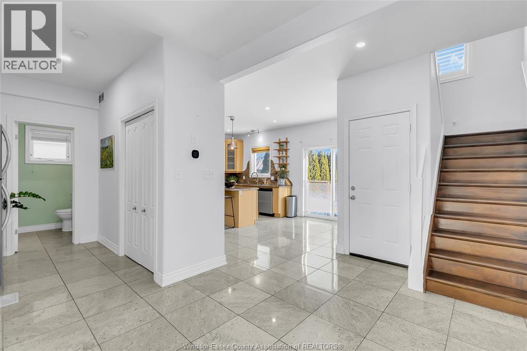3852 Concord Court, Windsor, Ontario  N9G 3B3 - Photo 3 - 26021759