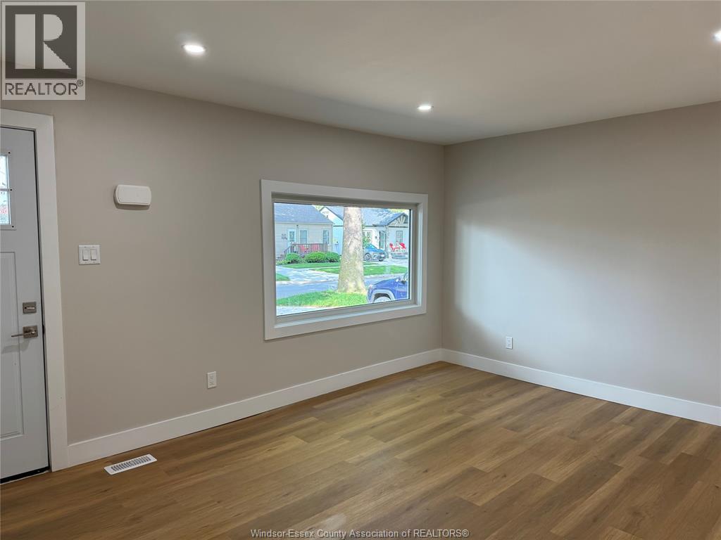 1462 Labadie, Windsor, Ontario  N8Y 4H1 - Photo 3 - 26021728