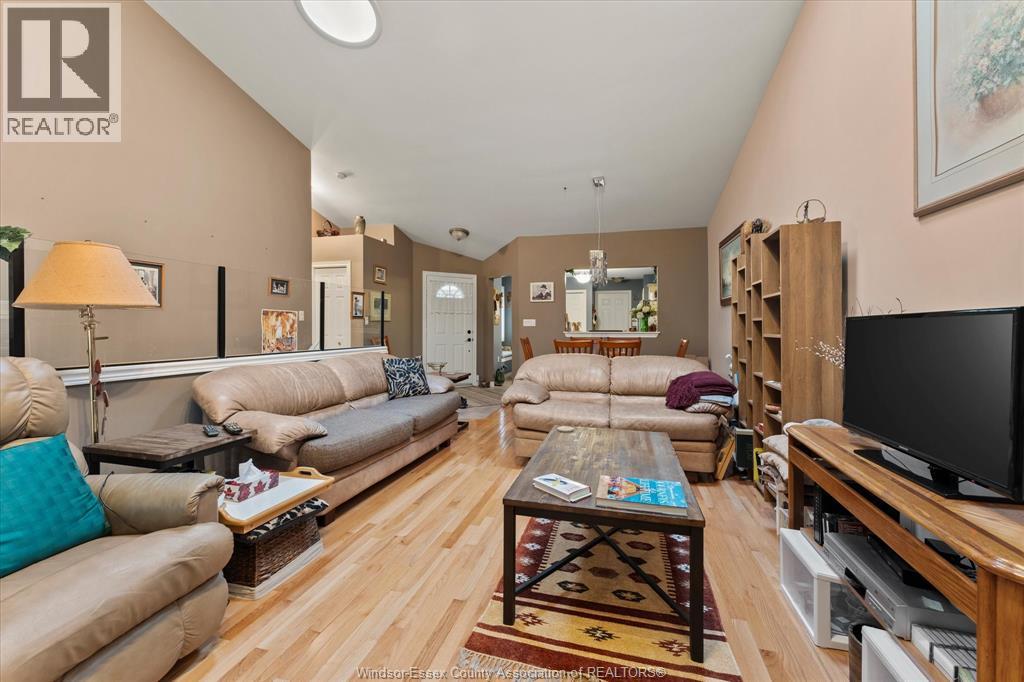 7 Cherokee Lane, Leamington, Ontario  N8H 5H8 - Photo 7 - 26021828