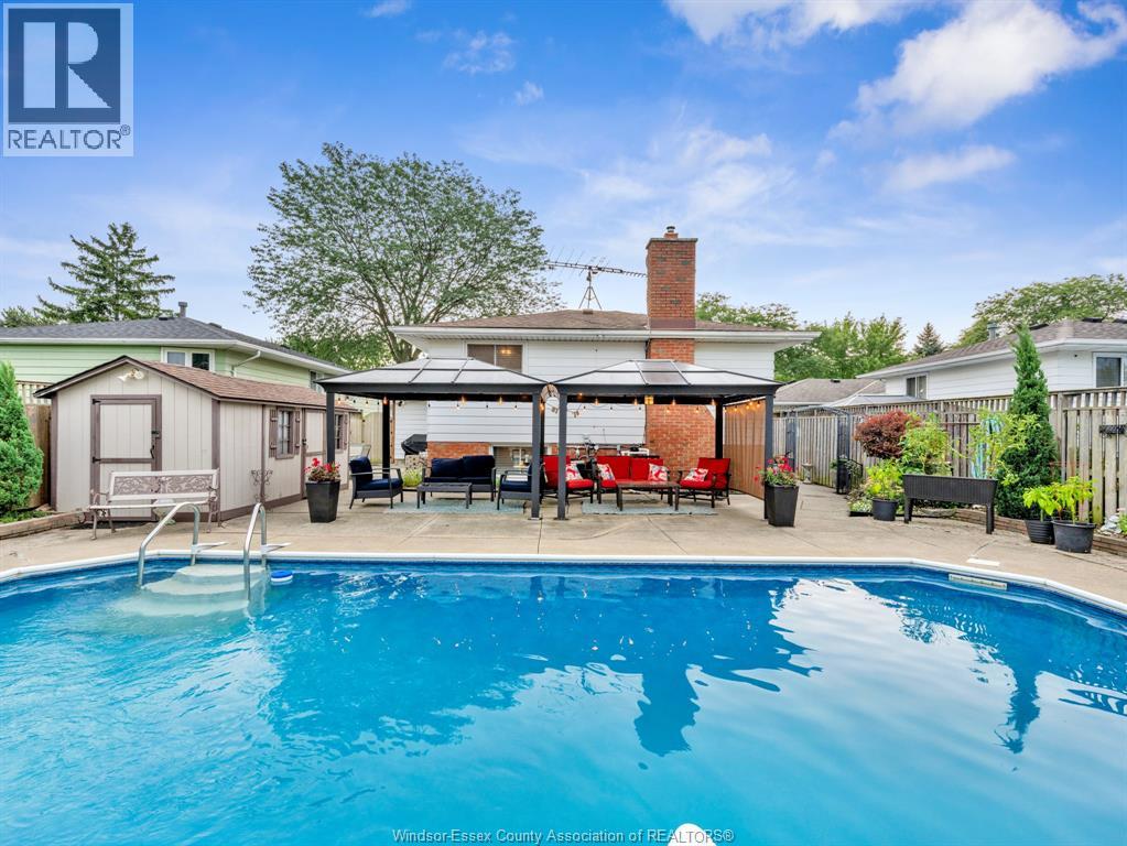 9975 Holly Crescent, Windsor, Ontario  N8R 1Y6 - Photo 39 - 26021735