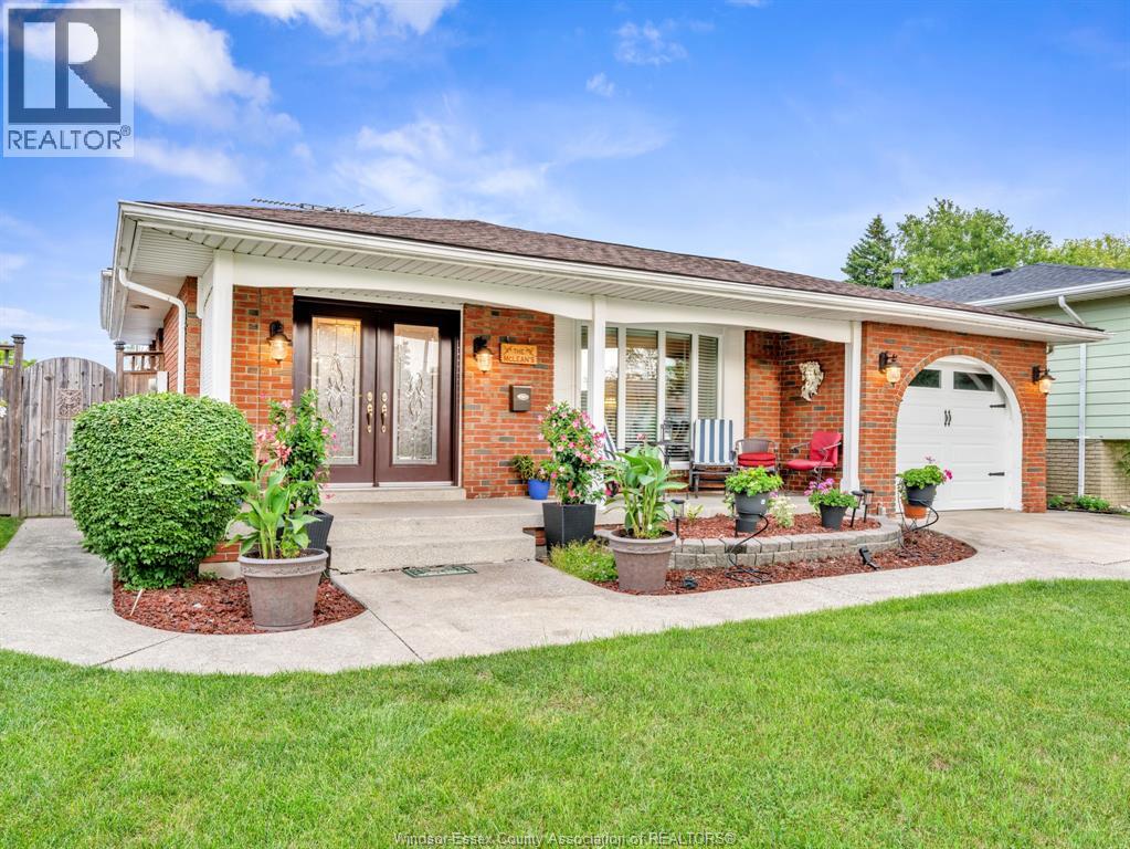 9975 Holly Crescent, Windsor, Ontario  N8R 1Y6 - Photo 6 - 26021735