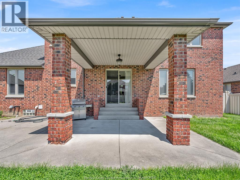 1049 Huntington Boulevard, Lakeshore, Ontario  N0R 1A0 - Photo 45 - 26021799