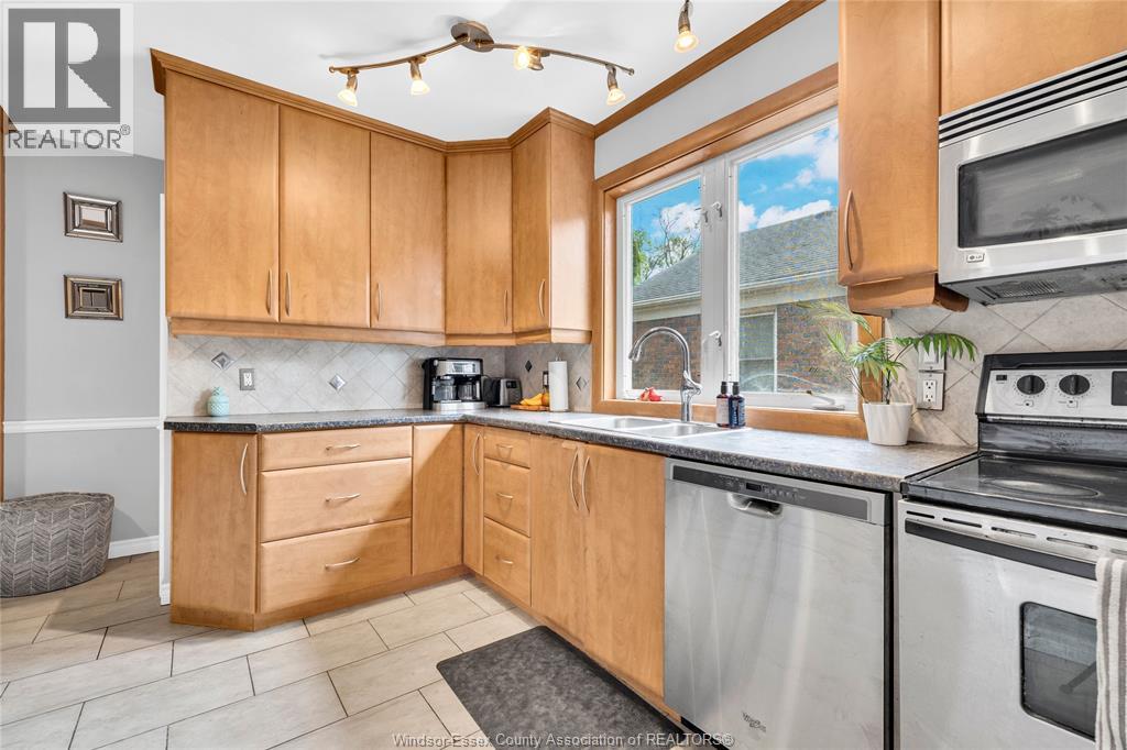466 Matthew Brady, Windsor, Ontario  N8S 3J6 - Photo 4 - 26021827