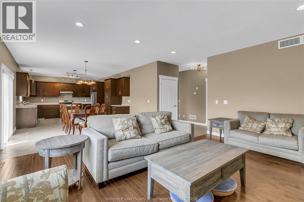 2259 St Patrick's Avenue, Windsor, Ontario  N9B 3Y4 - Photo 10 - 26021893