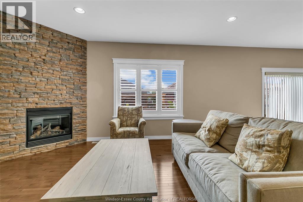 2259 St Patrick's Avenue, Windsor, Ontario  N9B 3Y4 - Photo 6 - 26021893