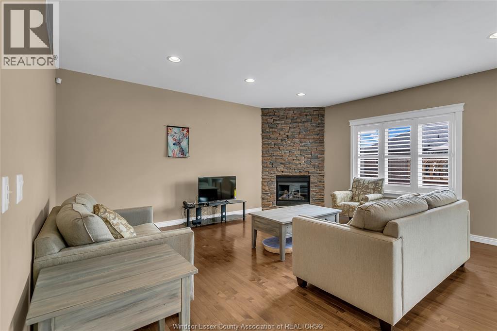 2259 St Patrick's Avenue, Windsor, Ontario  N9B 3Y4 - Photo 9 - 26021893