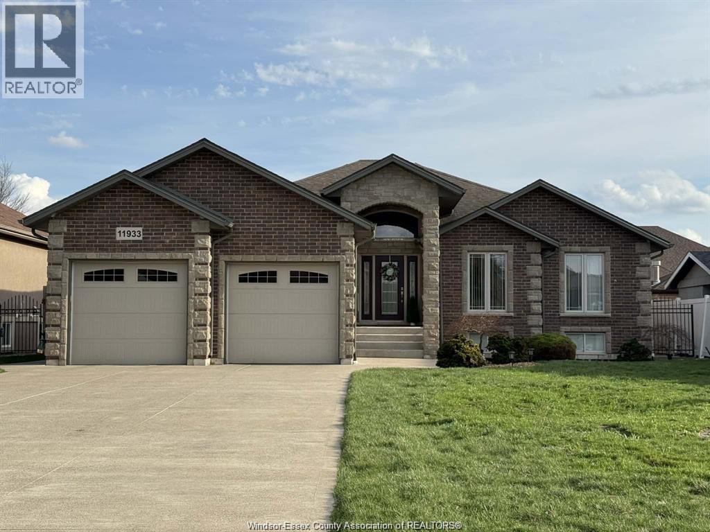 11933 Maisonneuve Street, Tecumseh, Ontario  N8N 1R2 - Photo 1 - 26021913