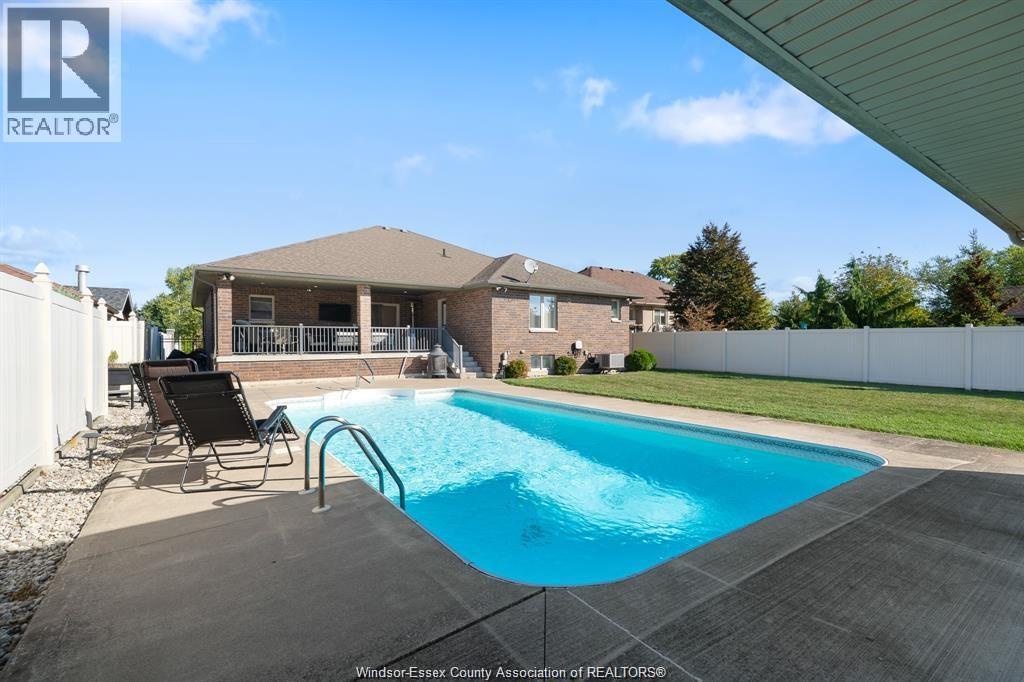 11933 Maisonneuve Street, Tecumseh, Ontario  N8N 1R2 - Photo 38 - 26021913