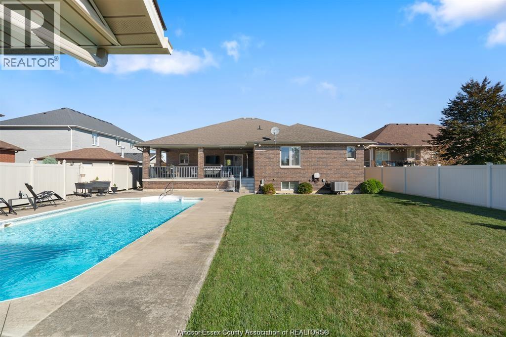 11933 Maisonneuve Street, Tecumseh, Ontario  N8N 1R2 - Photo 39 - 26021913