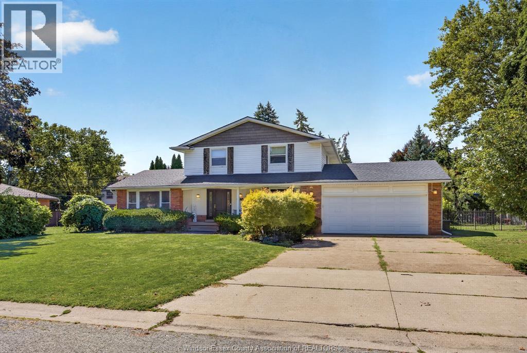 2477 MARK AVENUE, Windsor, Ontario