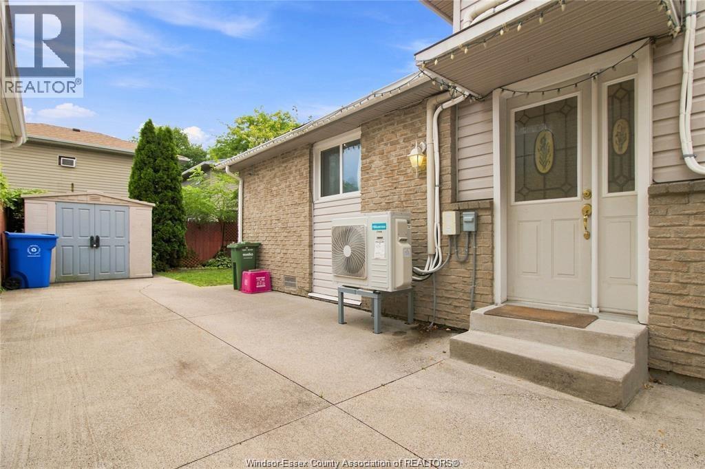 1229 Arncliffe Place, Windsor, Ontario   - Photo 3 - 26021873