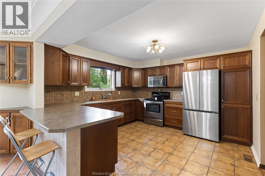 1840 Omira Street, Lasalle, Ontario  N9H 1R2 - Photo 7 - 26021920