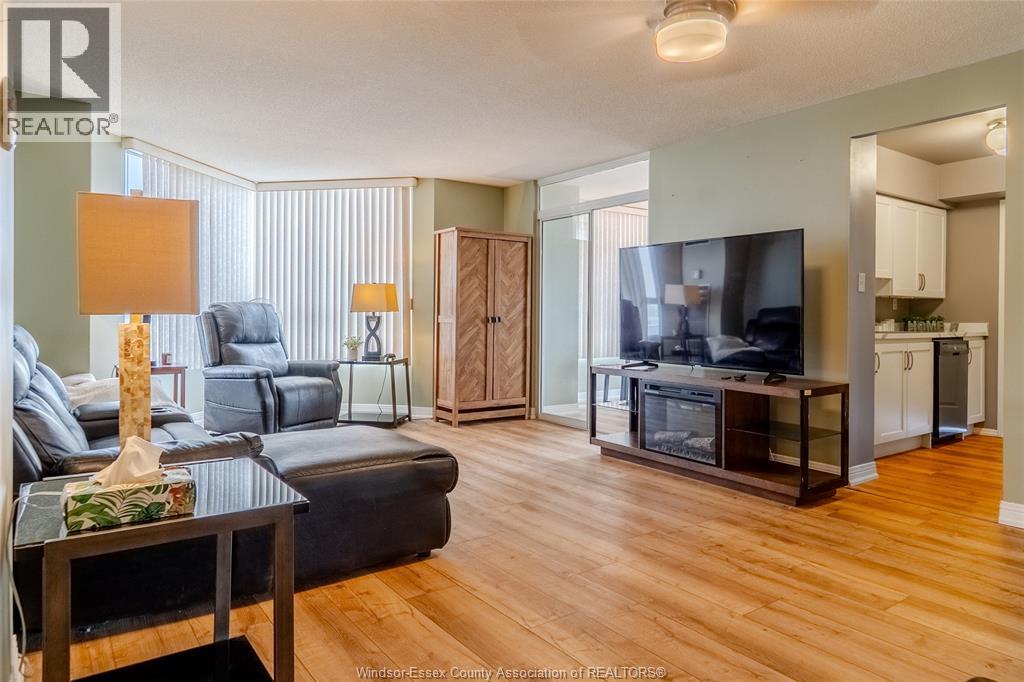 75 Riverside Drive East Unit# 1609, Windsor, Ontario  N9A 7C4 - Photo 3 - 26021933