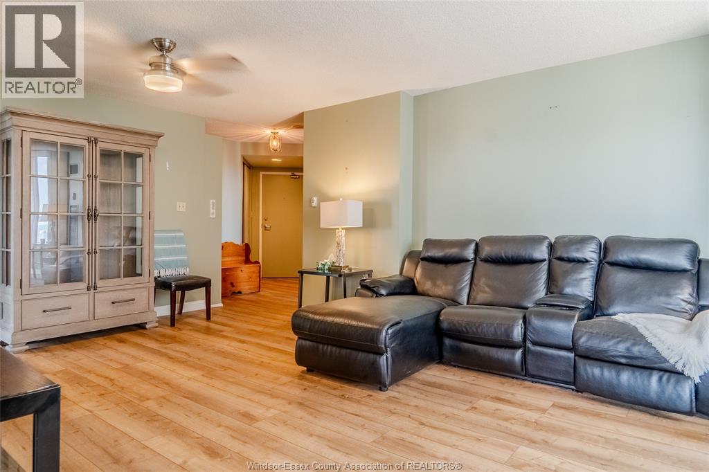 75 Riverside Drive East Unit# 1609, Windsor, Ontario  N9A 7C4 - Photo 4 - 26021933