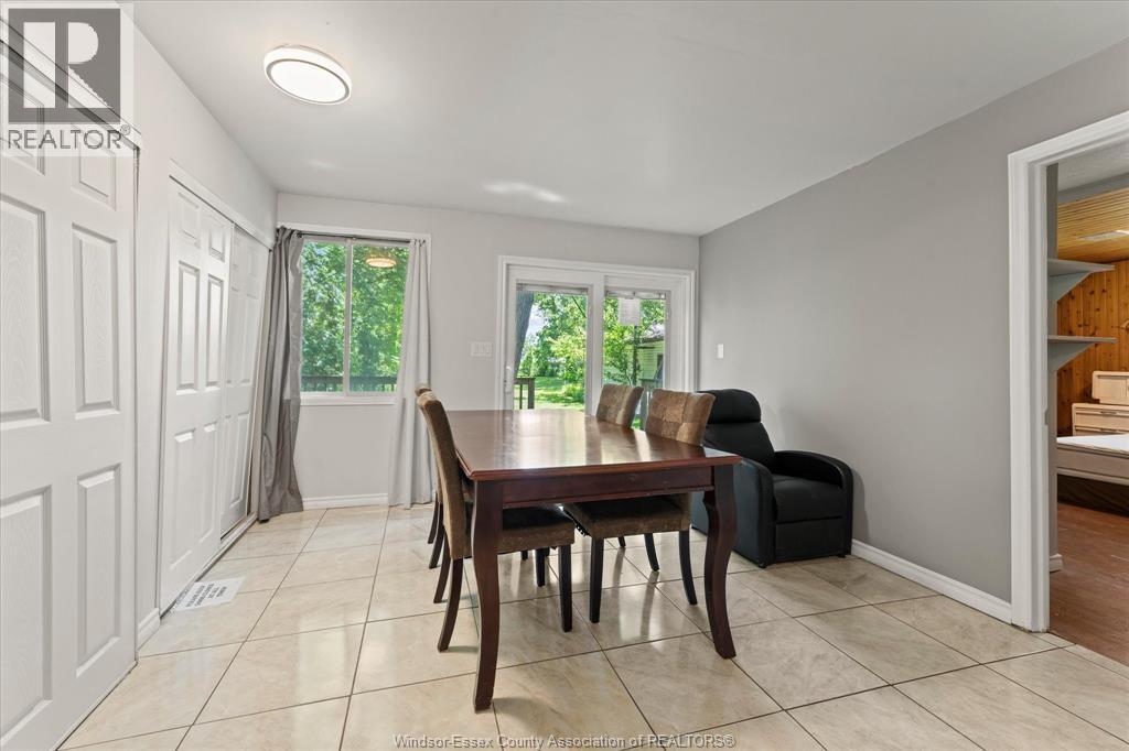 3555 County Rd 42, Windsor, Ontario  N9A 6J3 - Photo 11 - 26021649