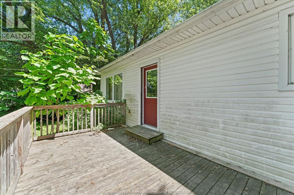 3555 County Rd 42, Windsor, Ontario  N9A 6J3 - Photo 3 - 26021649