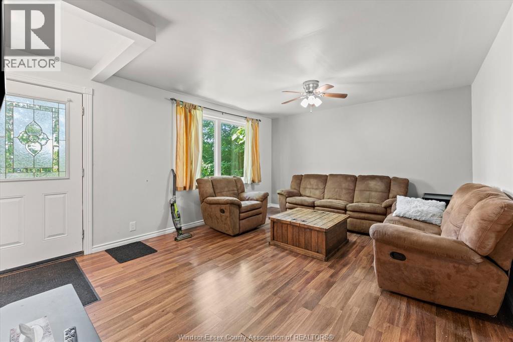 3555 County Rd 42, Windsor, Ontario  N9A 6J3 - Photo 5 - 26021649
