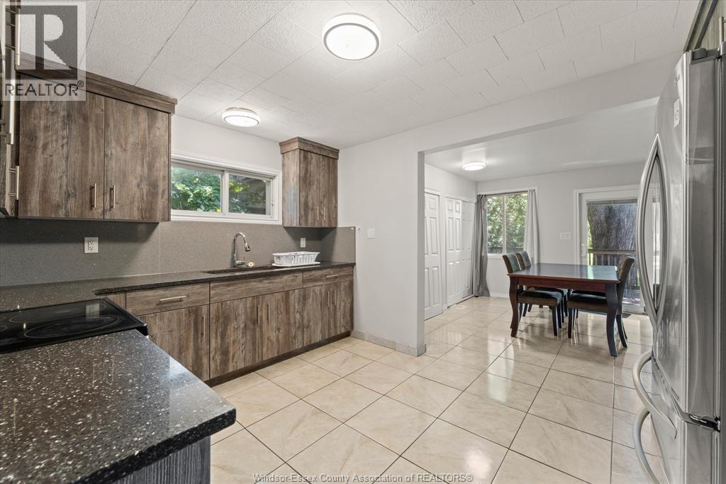 3555 County Rd 42, Windsor, Ontario  N9A 6J3 - Photo 7 - 26021649