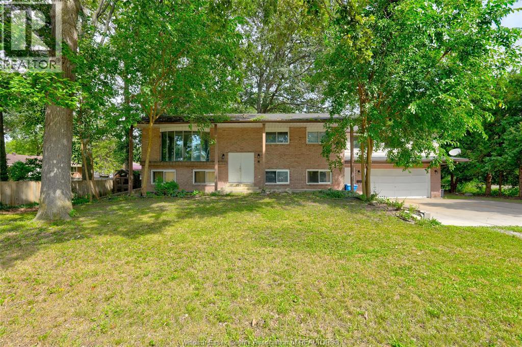 725 MAPLE AVENUE, LaSalle, Ontario