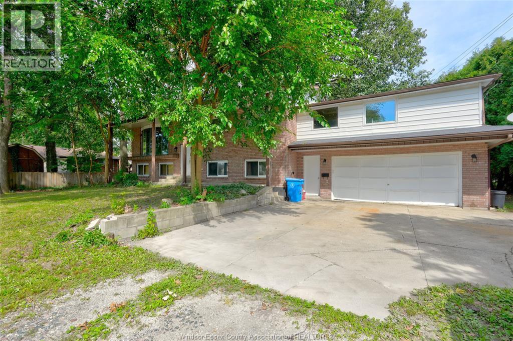 725 Maple Avenue, Lasalle, Ontario  N9J 2P5 - Photo 3 - 26021968