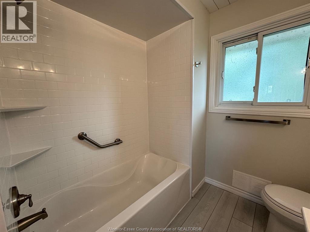 8177 Riverside Drive East, Windsor, Ontario  N8S 1E5 - Photo 21 - 26021956