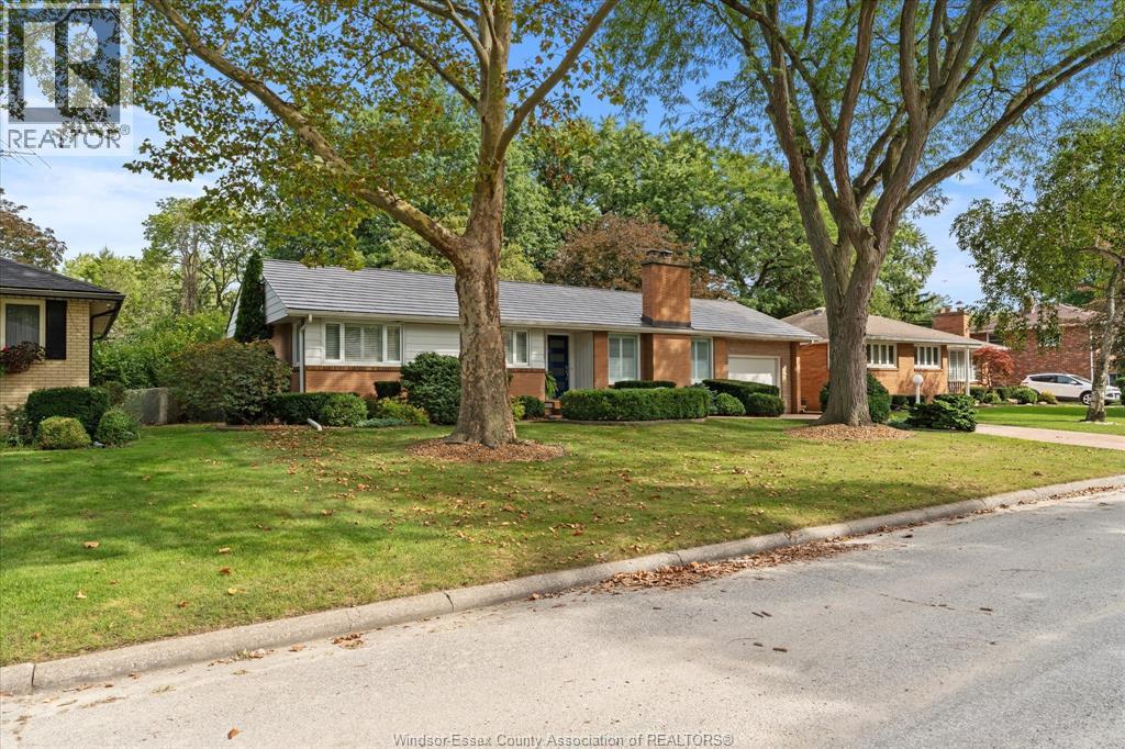 730 Champlain Drive, Windsor, Ontario  N9E 1M5 - Photo 3 - 26021984