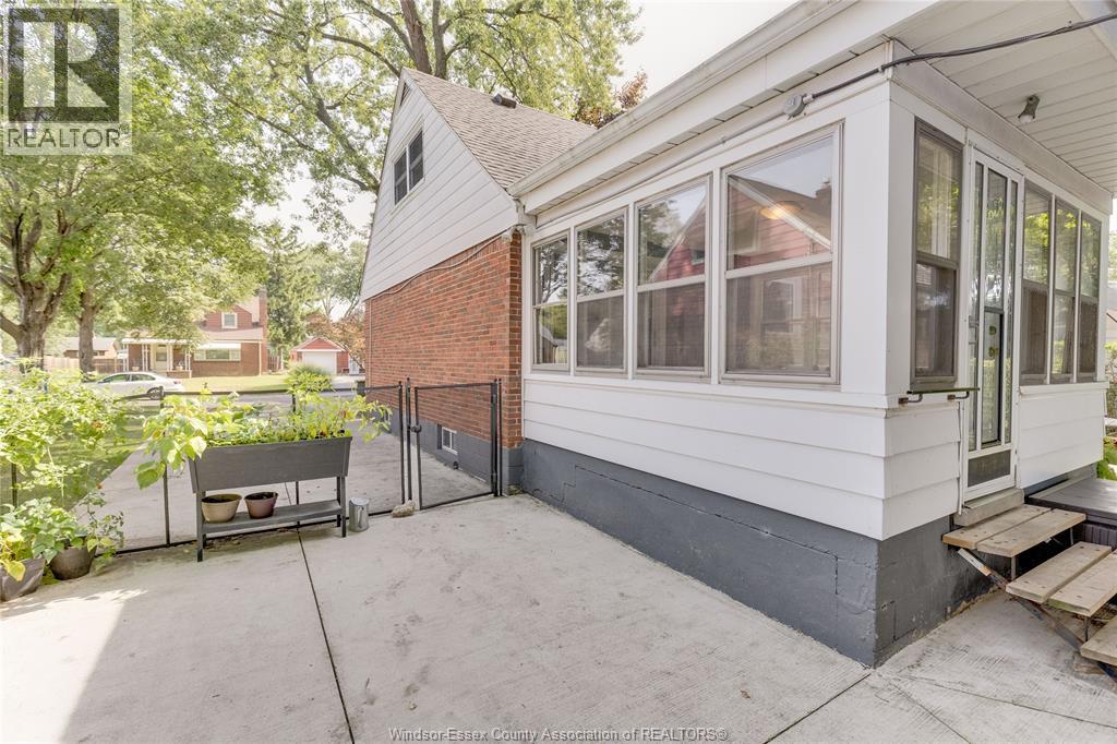 3035 Radisson Avenue, Windsor, Ontario  N9E 1Y4 - Photo 42 - 26021957
