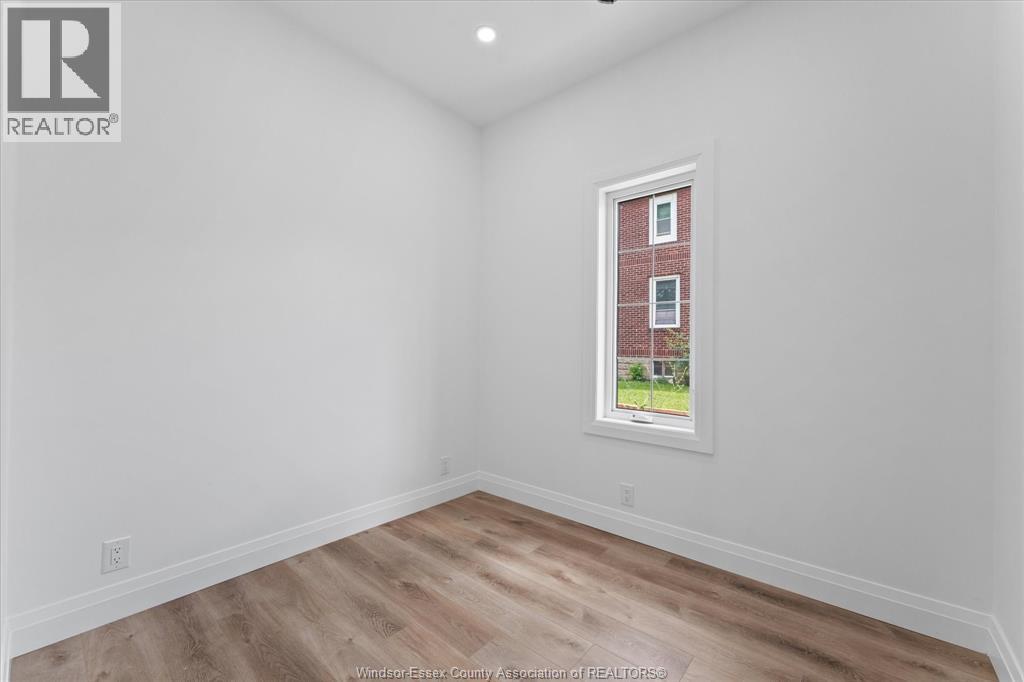 229 Aylmer, Windsor, Ontario  N9A 1T1 - Photo 14 - 26021934