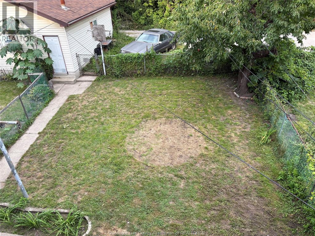 216 Cameron Avenue, Windsor, Ontario  N9B 1Y6 - Photo 15 - 26021967