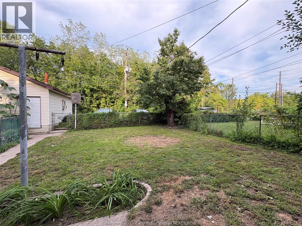 216 Cameron Avenue, Windsor, Ontario  N9B 1Y6 - Photo 17 - 26021967